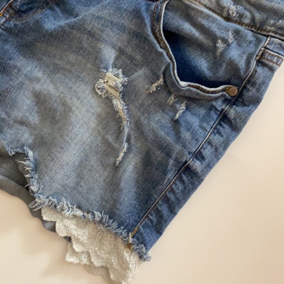 torrid Pants - ✨Reduced TORRID shorts - destructed w/ beaded lace that sparkles - Plus sized